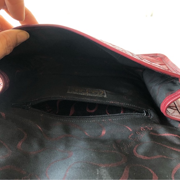 VINTAGE CARLOS FALCHI CROC 🐊 EMBOSSED LEATHER SHOULDER BAG - Picture 9 of 15